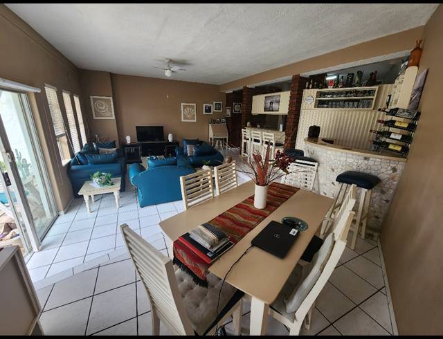 3 BEDROOM TOWNHOUSE FOR SALE IN MANABA BEACH